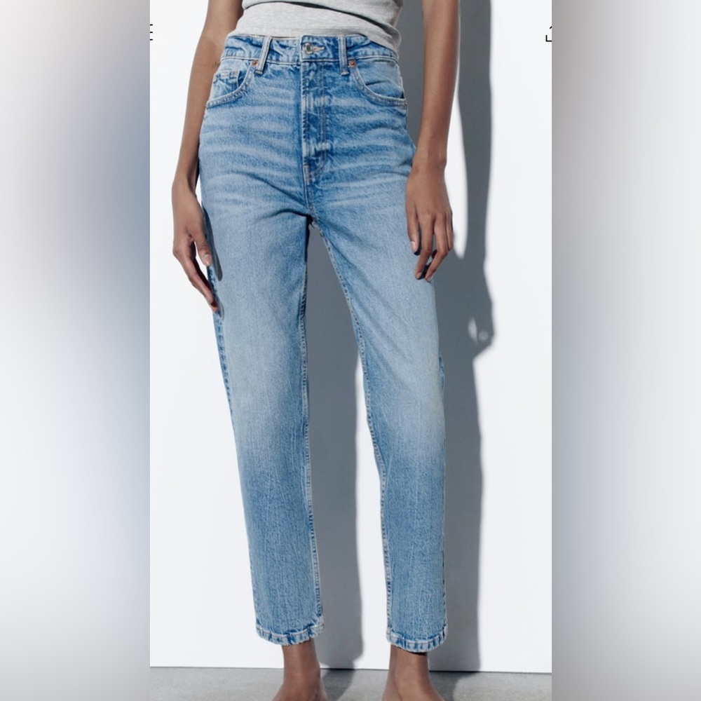 Zara Womens Straight Leg Jeans